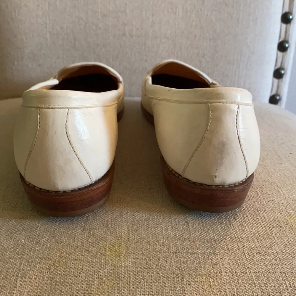 Allen Edmonds Charleston Penny Loafers Cream 10